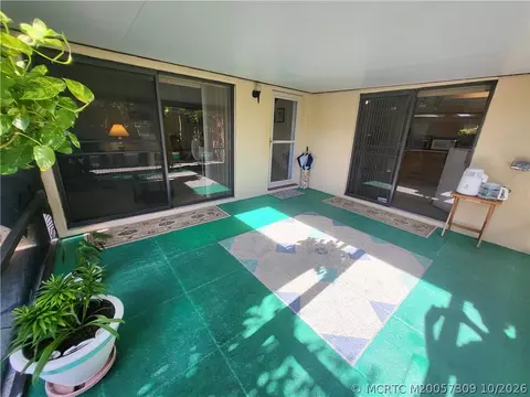 Exterior - 5937 SE Riverboat Dr SE #616, Stuart, FL 34997 photo 5 of 9