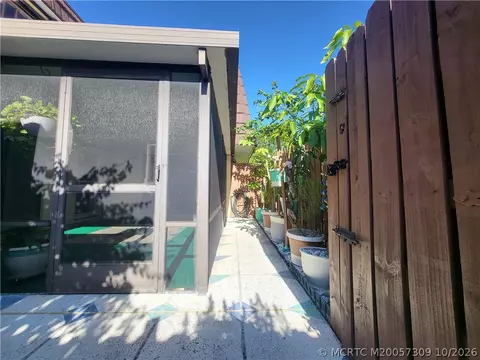 Exterior - 5937 SE Riverboat Dr SE #616, Stuart, FL 34997 photo 3 of 9