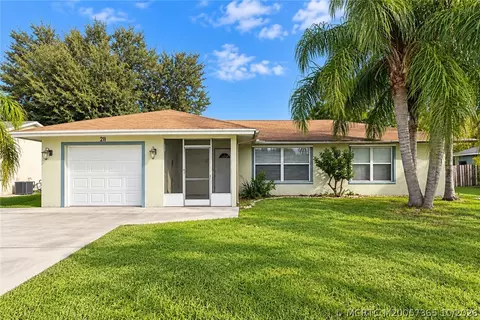 211 SE Sims Cir, Port Saint Lucie, FL 34984