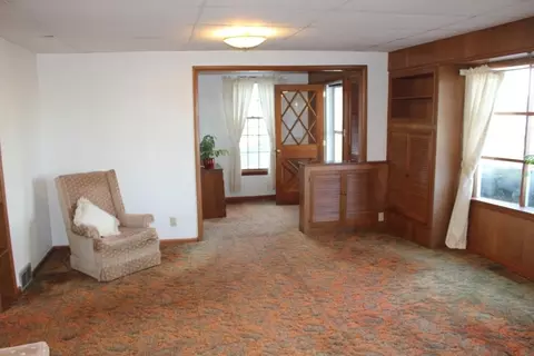 523 Wright St, Corry, PA 16407 photo 4