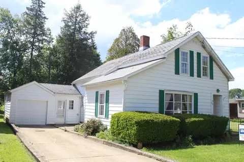 523 Wright St, Corry, PA 16407 photo 1