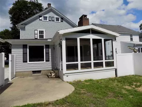 31 Brook St, Warren, PA 16365 photo 2