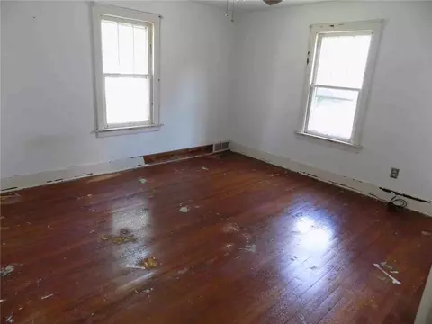 31 Brook St, Warren, PA 16365 photo 4