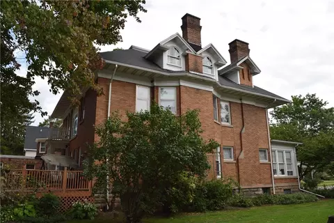 47 E Smith St, Corry, PA 16407 photo 3