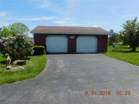 8669 Crane Rd, Cranesville, PA 16410 photo 2