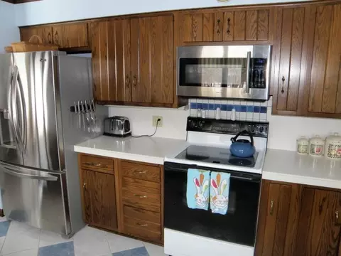 680 Wayne St, Corry, PA 16407 photo 9