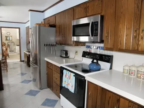 680 Wayne St, Corry, PA 16407 photo 8