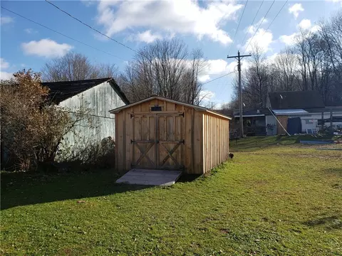 11733 Proctor Rd, Corry, PA 16407 photo 4