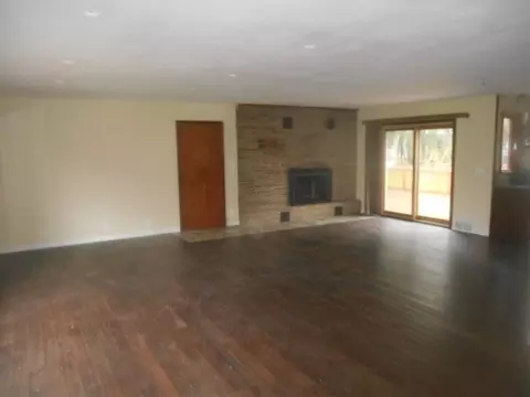 639 Wright St, Corry, PA 16407 photo 5