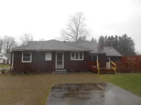 639 Wright St, Corry, PA 16407 photo 4