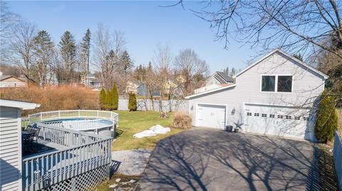 45 E Bond St, Corry, PA 16407 photo 2