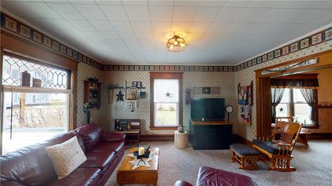 45 E Bond St, Corry, PA 16407 photo 8