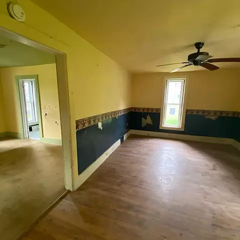 446 Phillips St, Warren, PA 16365 photo 6