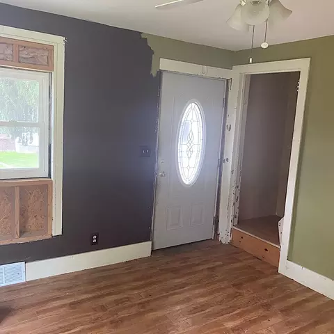 446 Phillips St, Warren, PA 16365 photo 3