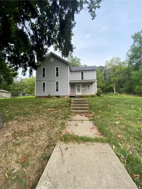 446 Phillips St, Warren, PA 16365 photo 1