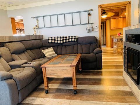 513 Wright St, Corry, PA 16407 photo 4