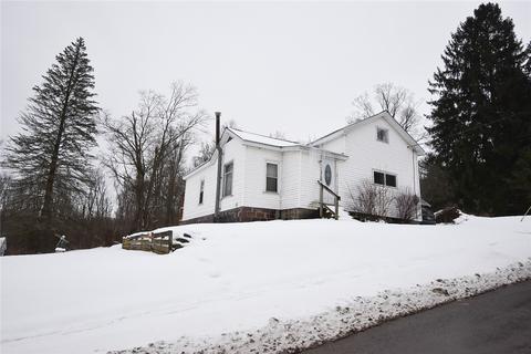 512 Spring St, Corry, PA 16407 photo 4
