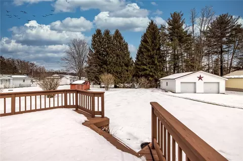 680 Wright St, Corry, PA 16407 photo 4