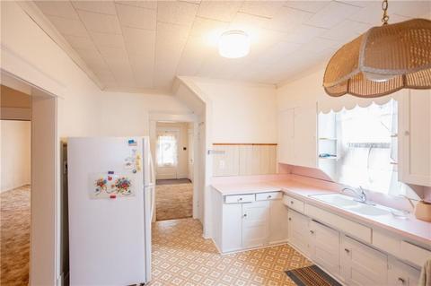 118 E Frederick St, Corry, PA 16407 photo 9