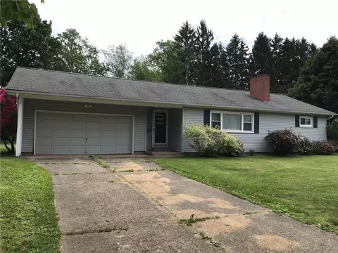 636 Wright St, Corry, PA 16407 photo 1