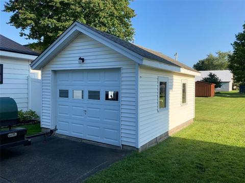 138 E Frederick St, Corry, PA 16407 photo 3