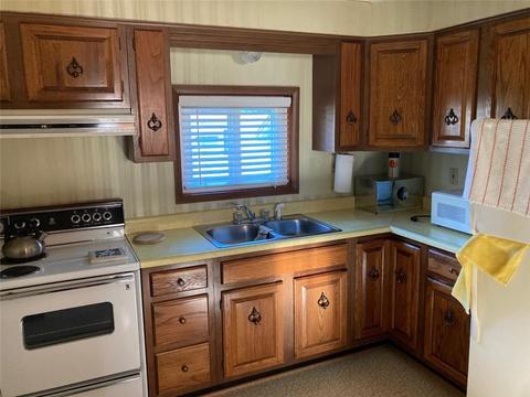 138 E Frederick St, Corry, PA 16407 photo 9