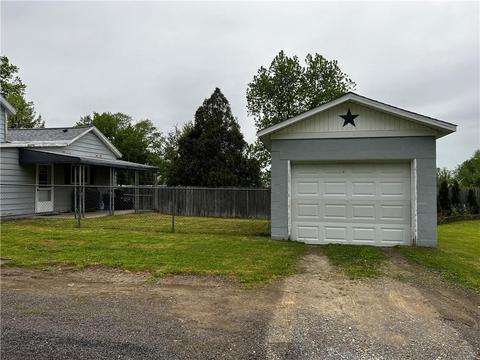 418 Spring St, Corry, PA 16407 photo 17