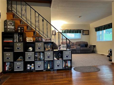 418 Spring St, Corry, PA 16407 photo 4
