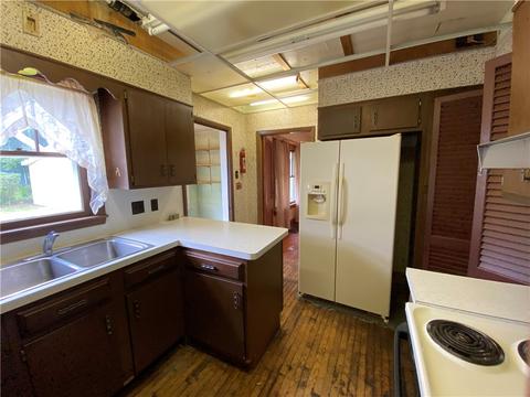 311 Wright St, Corry, PA 16407 photo 6