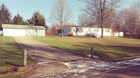 1702 Park Dr, Jamestown, PA 16134