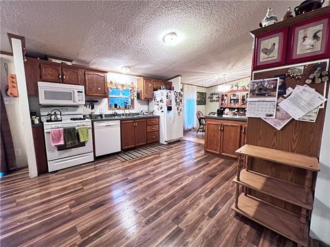13541 W Smith St, Corry, PA 16407 photo 2