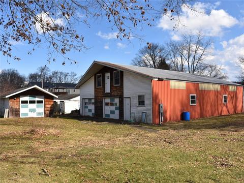 13 Oak Street, Cochranton, PA 16314