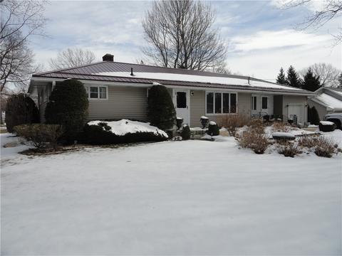 5125 Exeter Rd, Erie, PA 16509