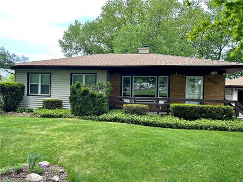 5368 Windward Dr, Erie, PA 16505