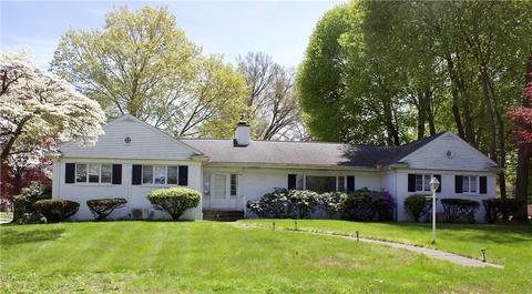 2207 S Shore Dr, Erie, PA 16505