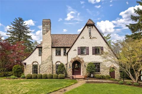 370 W Arlington Rd, Erie, PA 16509