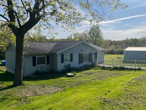22118 Hobbs Rd, Meadville, PA 16335