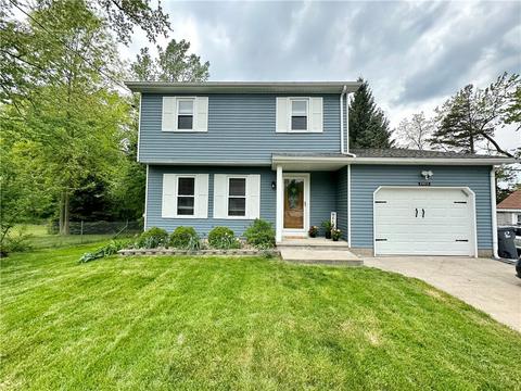 2922 Hemlock Dr, Erie, PA 16506