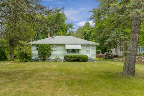 1617 Clifford Dr, Erie, PA 16505