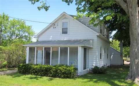 819 Selinger Ave, Erie, PA 16505