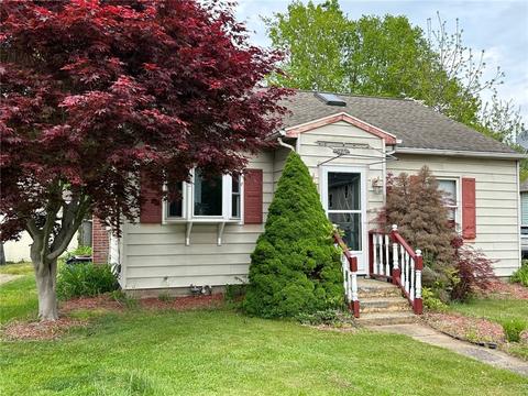 527 Lake St, Girard, PA 16417