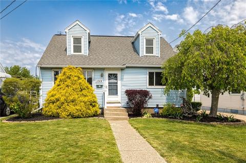 1444 W 42nd St, Erie, PA 16509