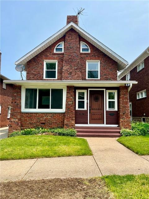 2517 Bird Dr, Erie, PA 16510