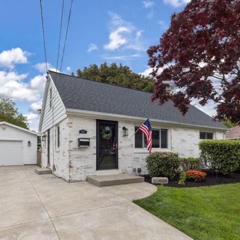 3027 W 23rd St, Erie, PA 16506