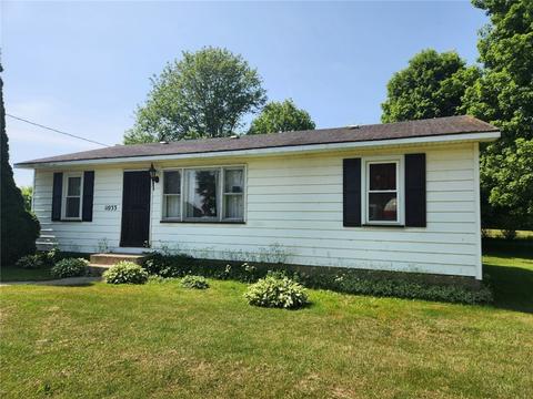 11033 Springfield Rd, Girard, PA 16417