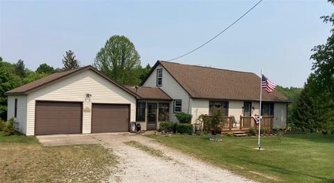 10489 Lake Pleasant Rd, Waterford, PA 16441