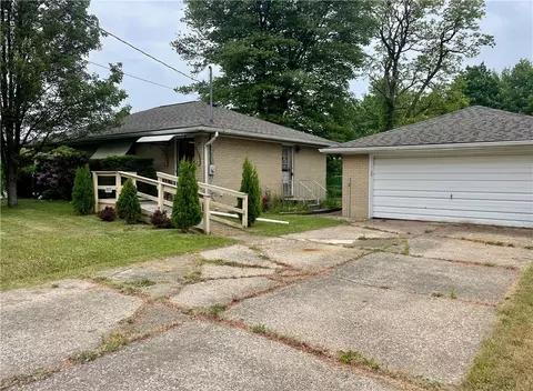 327 Manistee Ave, Erie, PA 16511