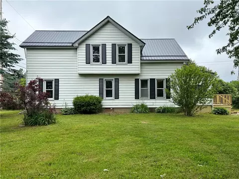 10910 Lake Pleasant Rd, Waterford, PA 16441
