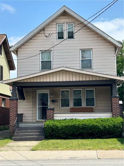 1121 E Lake Rd, Erie, PA 16507