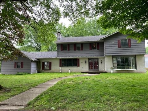 5561 Larchmont Dr, Millcreek, PA 16509